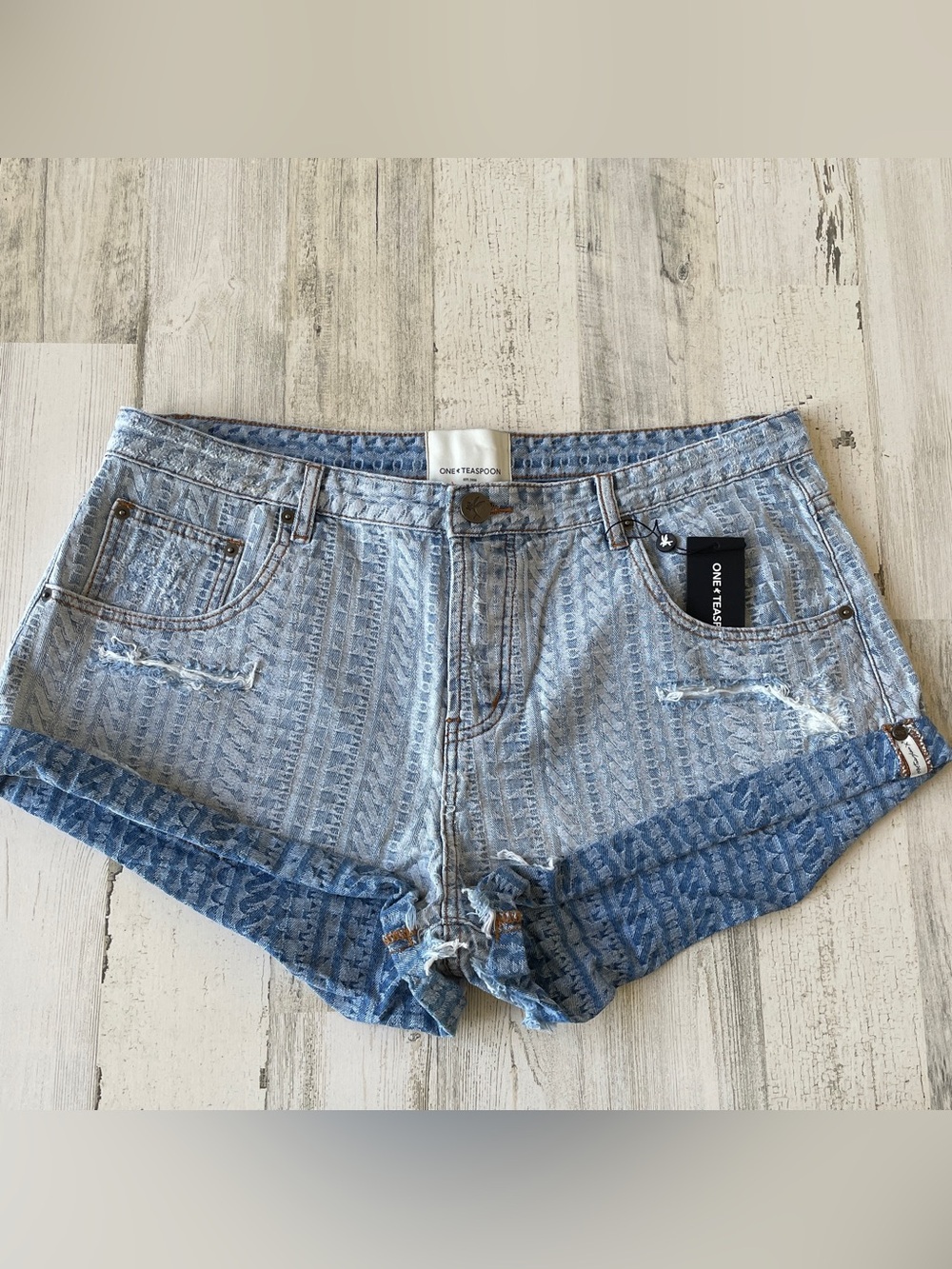 One Teaspoon Bandit Shorts Light Blue Patterned Denim SZ 34 NWT Retail $120